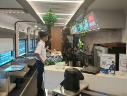 Meriahkan Masa Angkutan Lebaran, KAI Services Percantik Kereta Makan dengan Tematik Idul Fitri